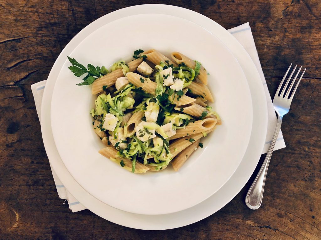 Pasta integrale con pesce spada e zucchine