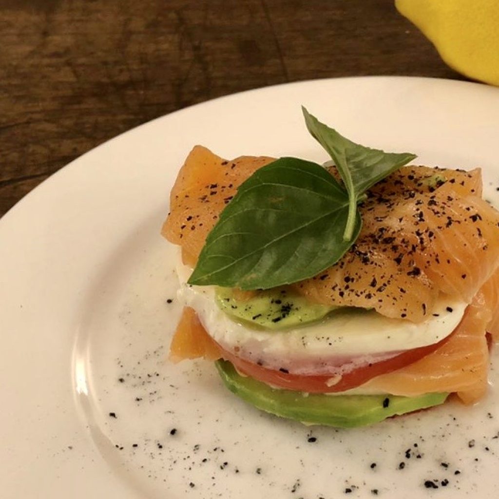 caprese di salmone